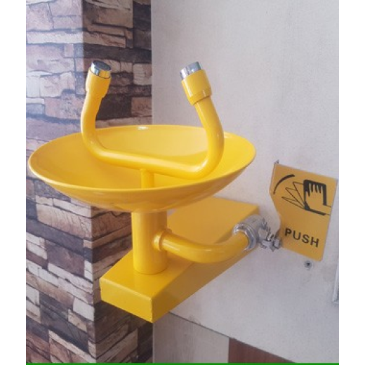 Bồn rửa mắt khẩn cấp gắn tường sơn phủ màu vàng UK302